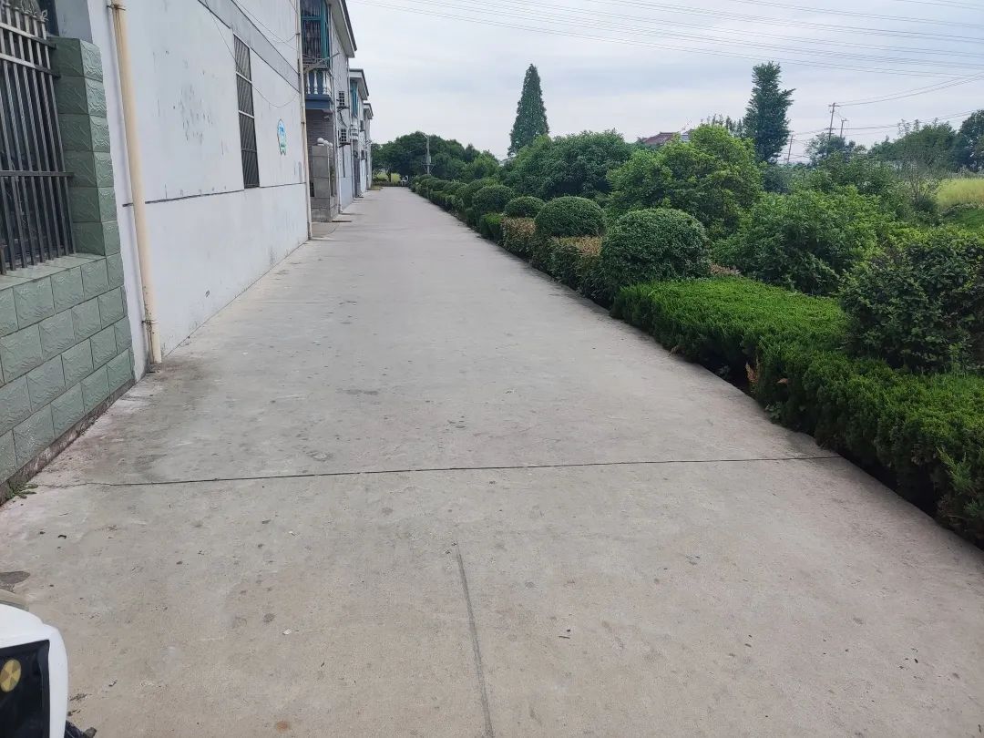 092348j2521mca2nc55zv1.jpeg