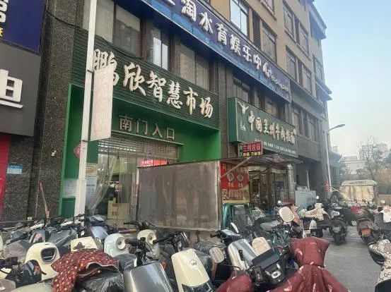 122513r8iozhi1u6b56wh5.jpeg